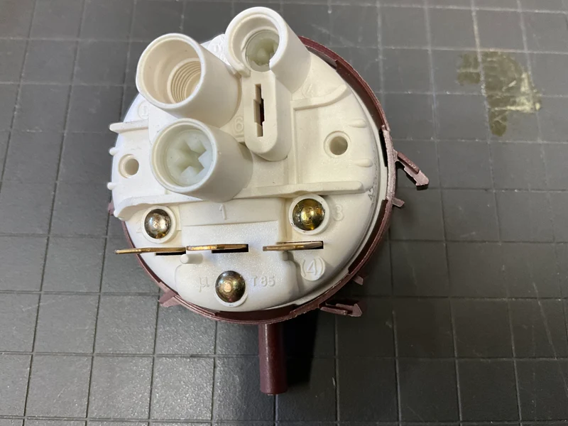 Low level Reservoir Pressure Switch