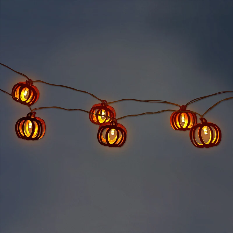 String lights - Wooden pumpkins