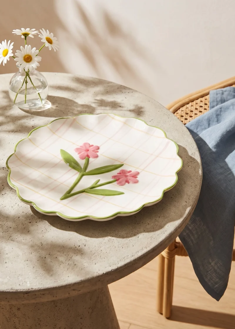 Ceramic plate with hand-painted stripes and flower design - 20 cm