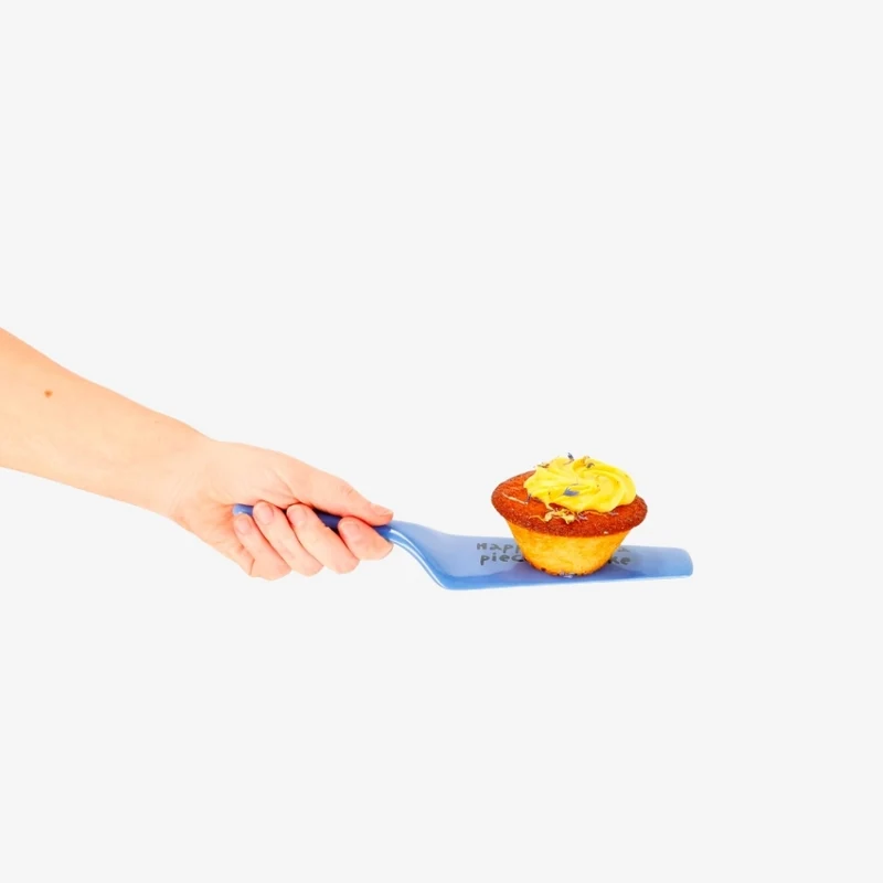 Blue cake slicer with text