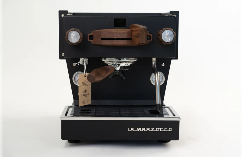 La Marzocco Linea Mini R Schwarz mit Holzset Walnuss Sonderedition