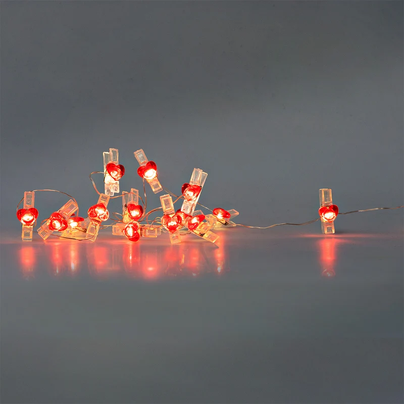 String lights - Red heart clips