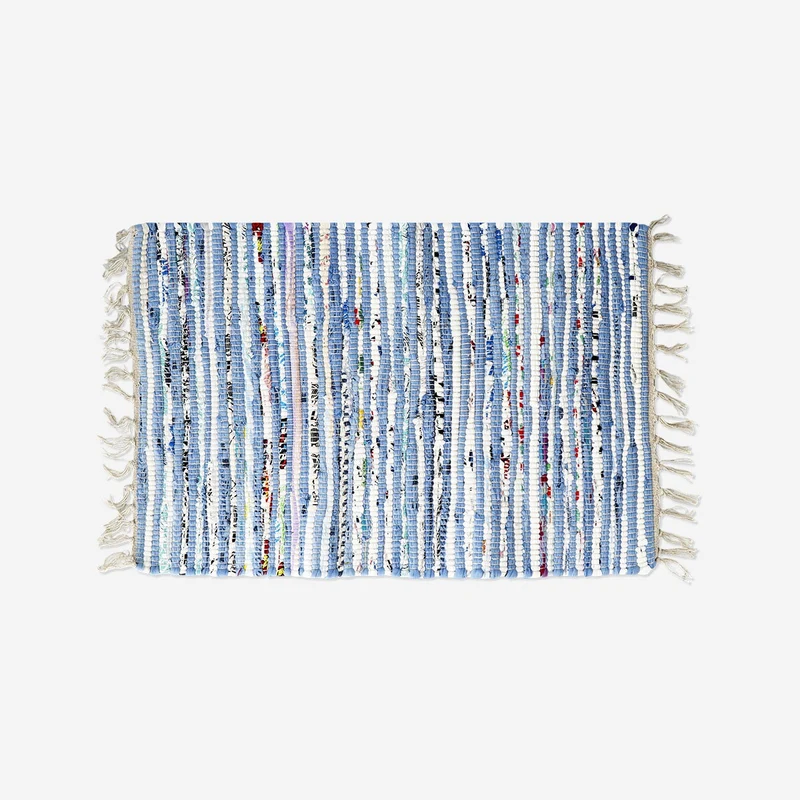 Cotton rug with fringes