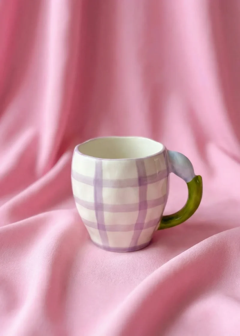 Mug with flower handle and checks - 450 ml