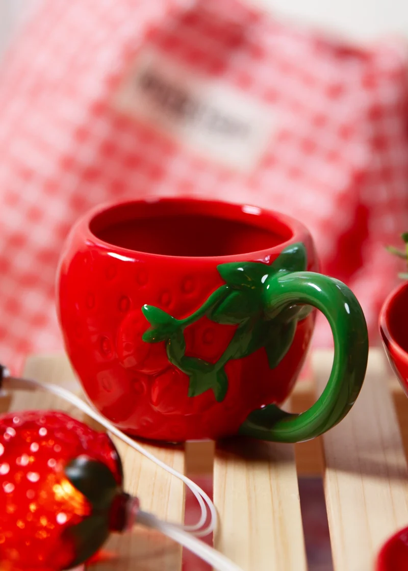 Strawberry mug - 200 ml