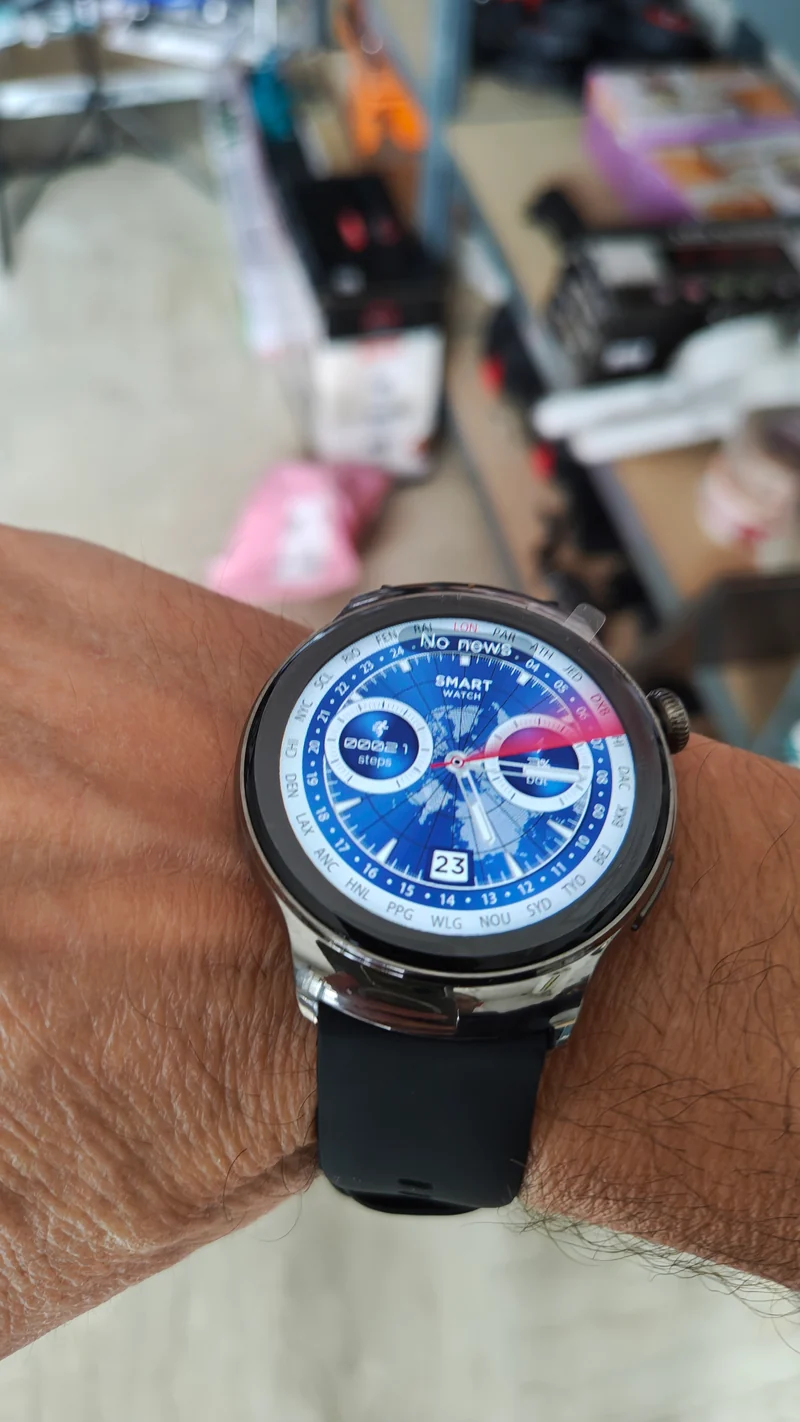 Smartwatch Z93 Pro AMOLED 1.52" - Orologio Fitness Smart con Display HD, Chiamate Bluetooth e Monitoraggio Sport