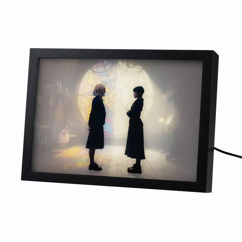 Quadro LED Wednesday Addams (Mercoledì) Poster Stampa Lamina decorativa Illuminata per cameretta ragazza, stanza bambine/Decorazione Ufficiale Gadget da parete o tavolo Incorniciata