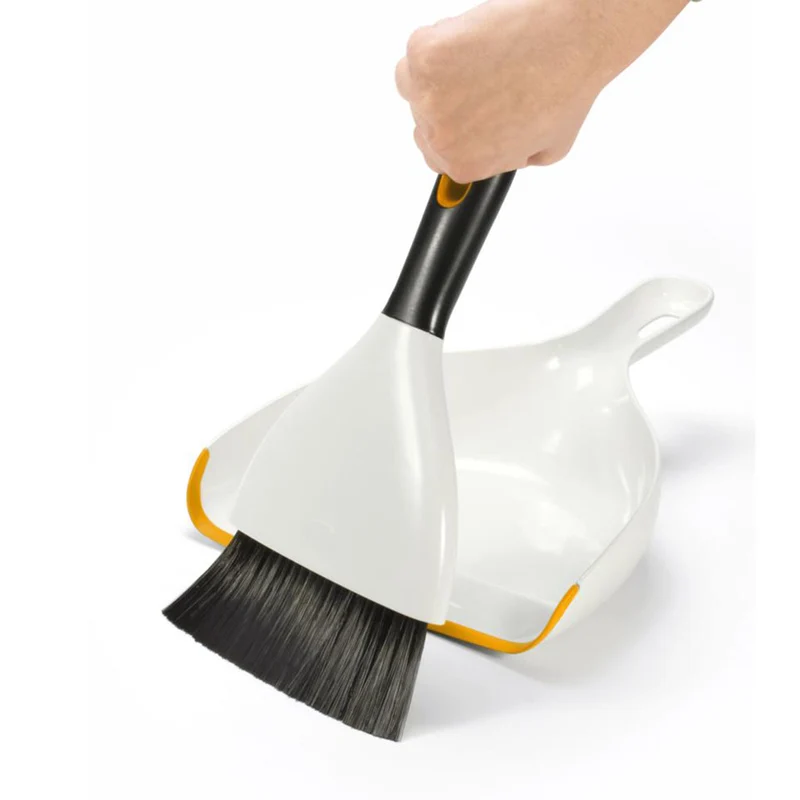 Cepillo y pala inclinada SoftWorks OXO