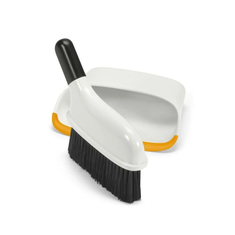 Cepillo con pala compacta SoftWorks OXO